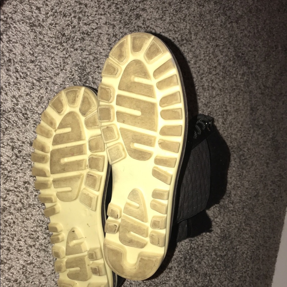 Boots - Picture 4 of 4